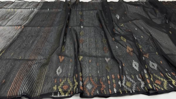 Jamdani Saree