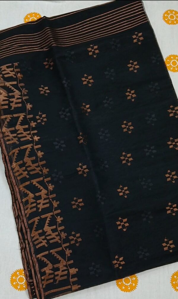 Jamdani Saree